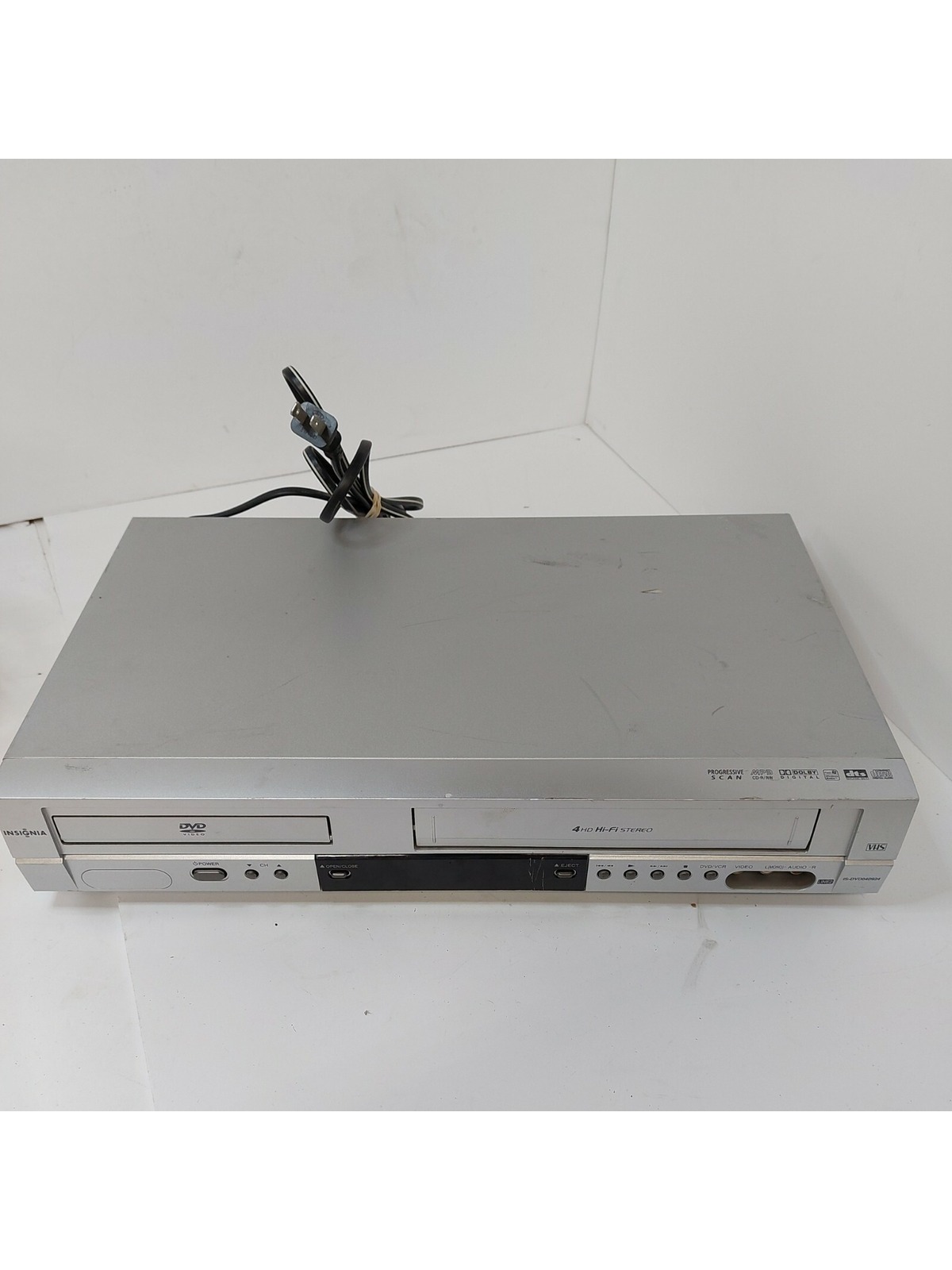 Insignia IS-DVD040924 DVD/VCR Player Combo DVD Video Cassette Re