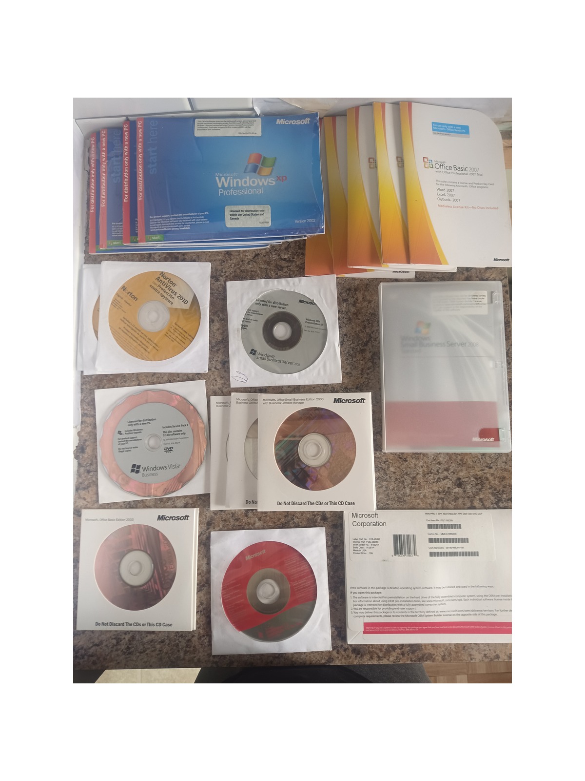 Lot of 14 Licenses  OEM Disks, Microsoft XP, Office, Server 2003 Vista & More Li