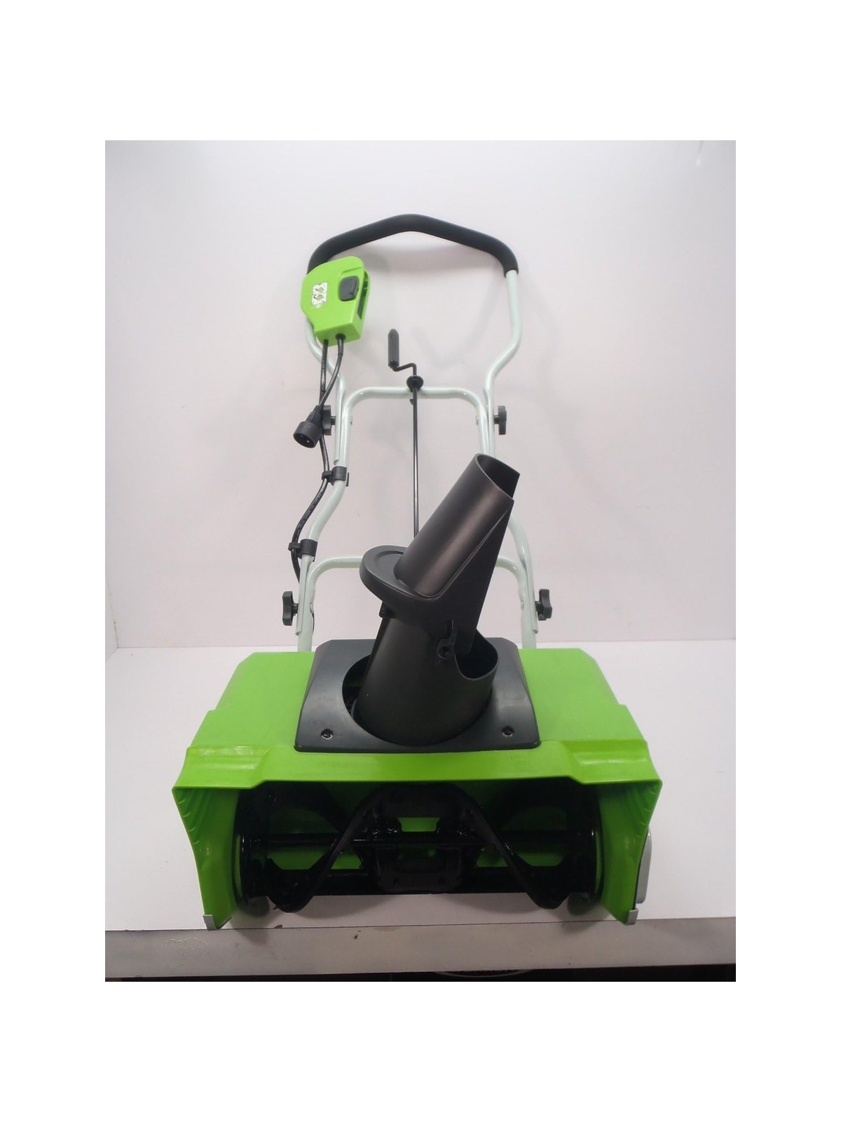 GreenWorks 26032 12 Amp 20" Corded Snow Thrower